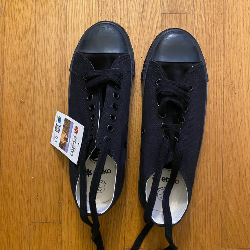 ETIKO NEW WITH TAGS eco friendly black shoes men’s 42/8